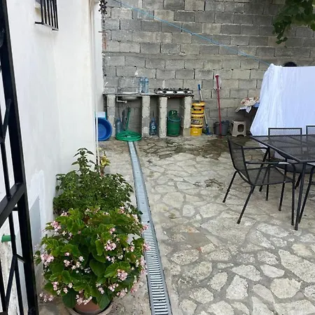 Traceys 3apartments Borsh Apartment Qazim Pali